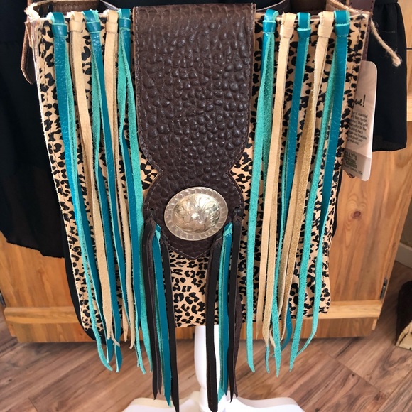 🌵SOLD🌵 Leopard Cowhide & Brown Leather Crossbody - Picture 2 of 8